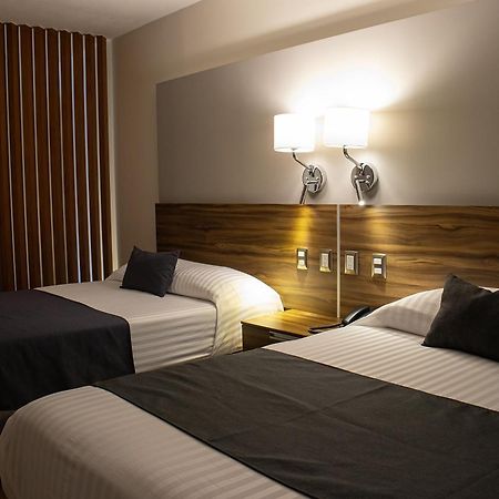 Estanza Hotel & Suites Morelia Buitenkant foto