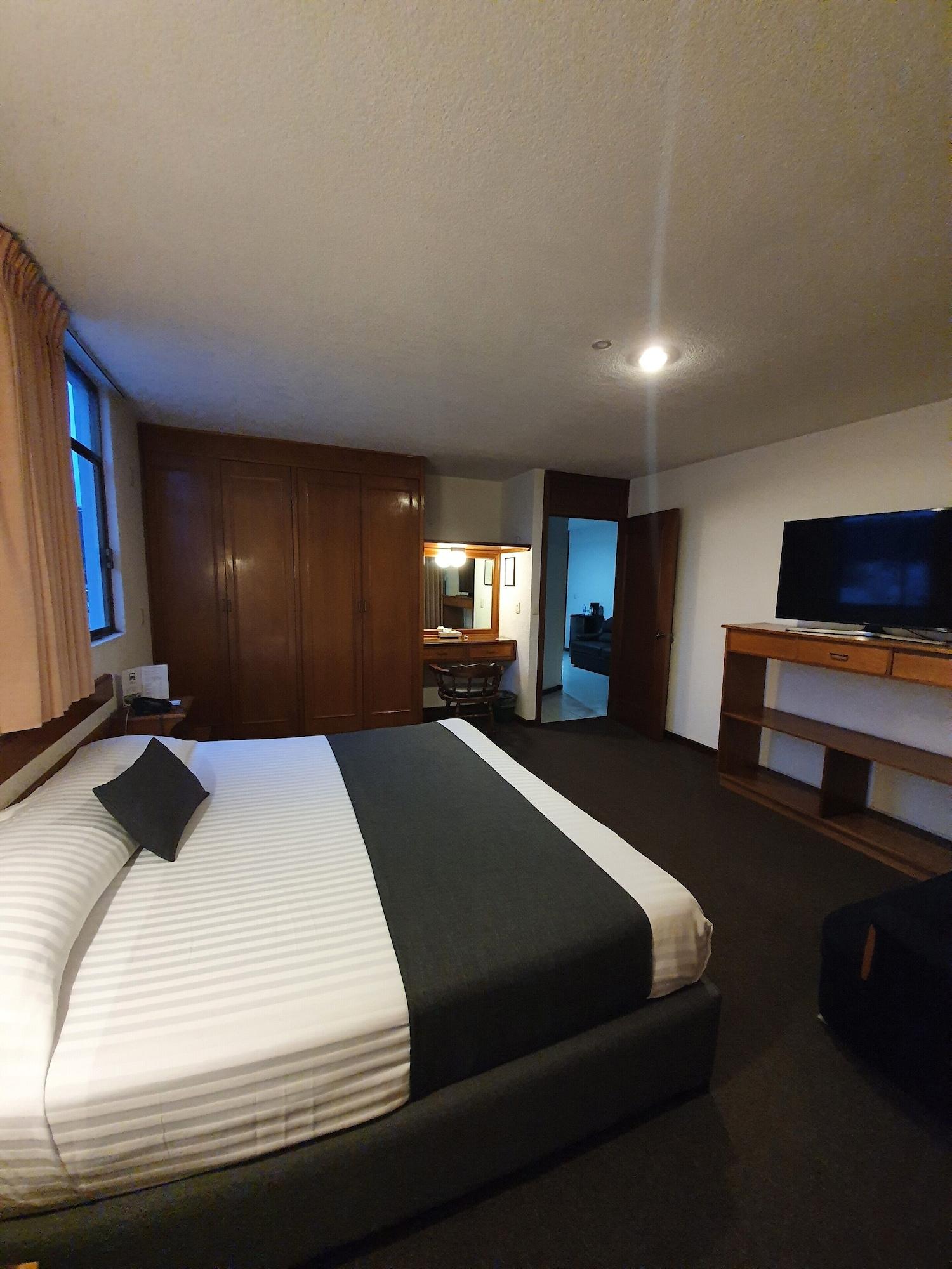 Estanza Hotel & Suites Morelia Buitenkant foto