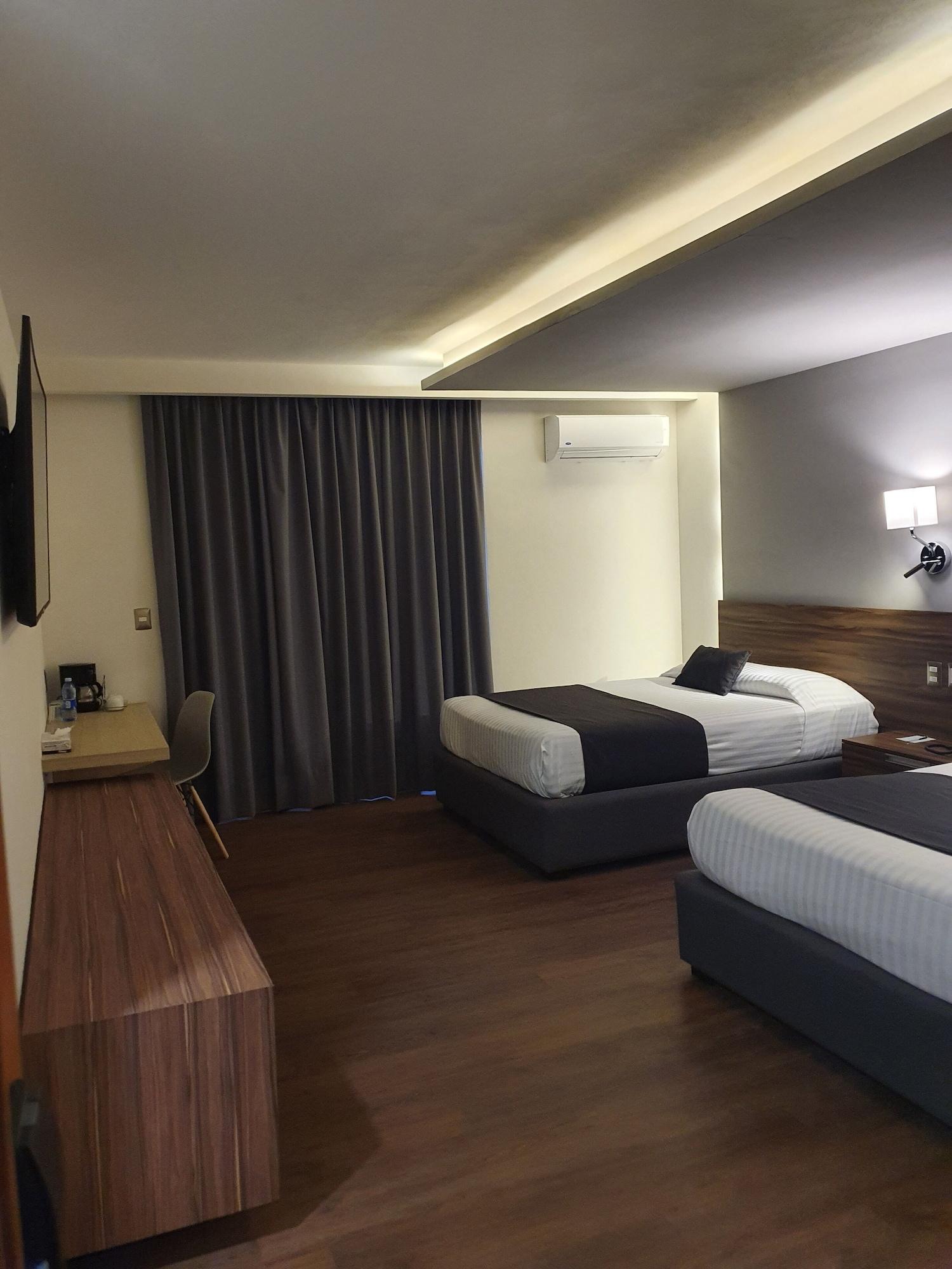 Estanza Hotel & Suites Morelia Buitenkant foto