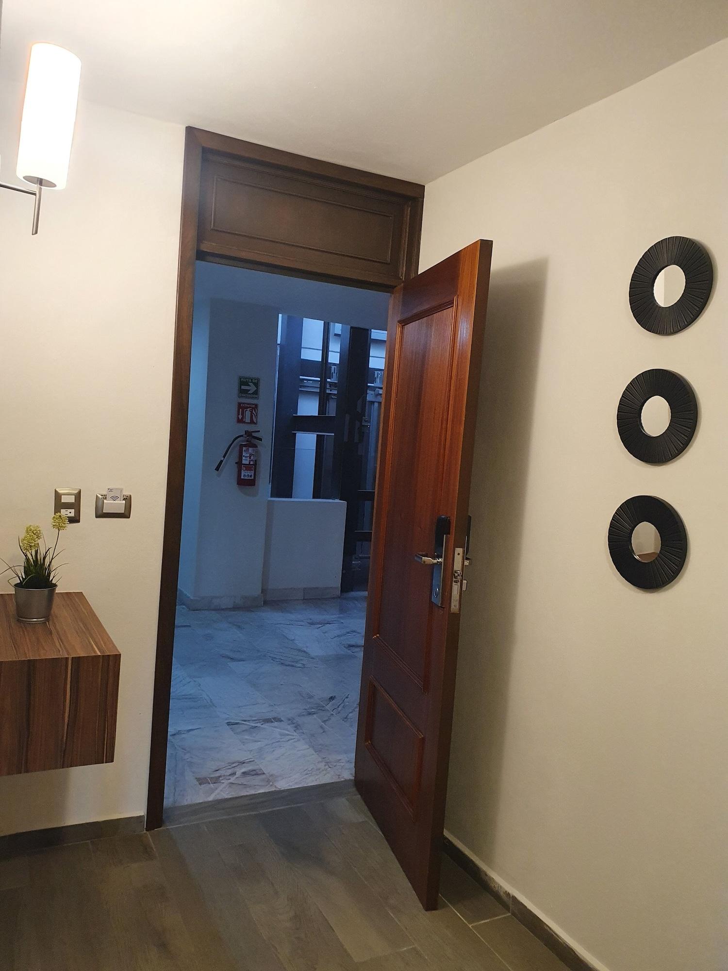 Estanza Hotel & Suites Morelia Buitenkant foto
