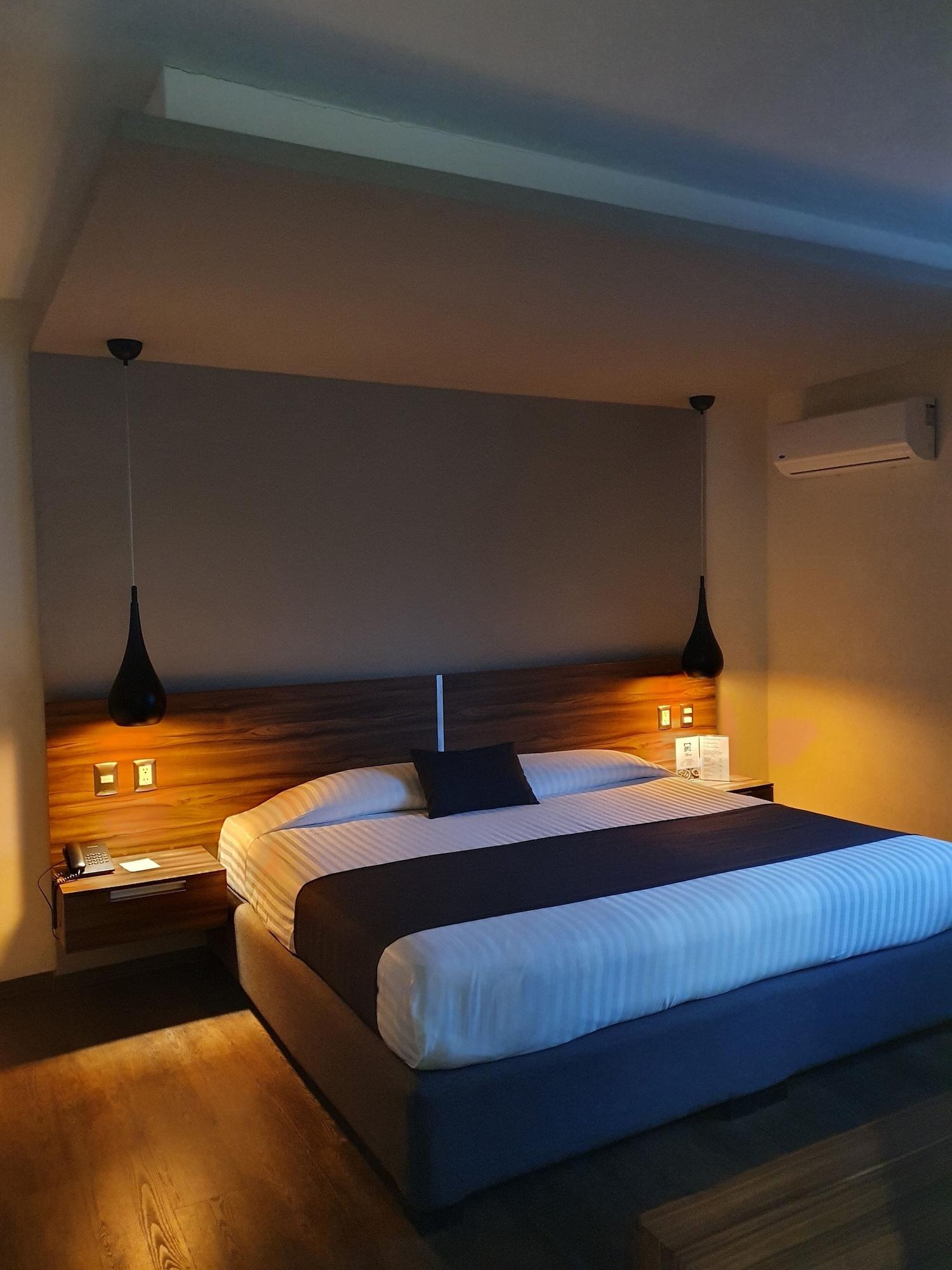 Estanza Hotel & Suites Morelia Buitenkant foto