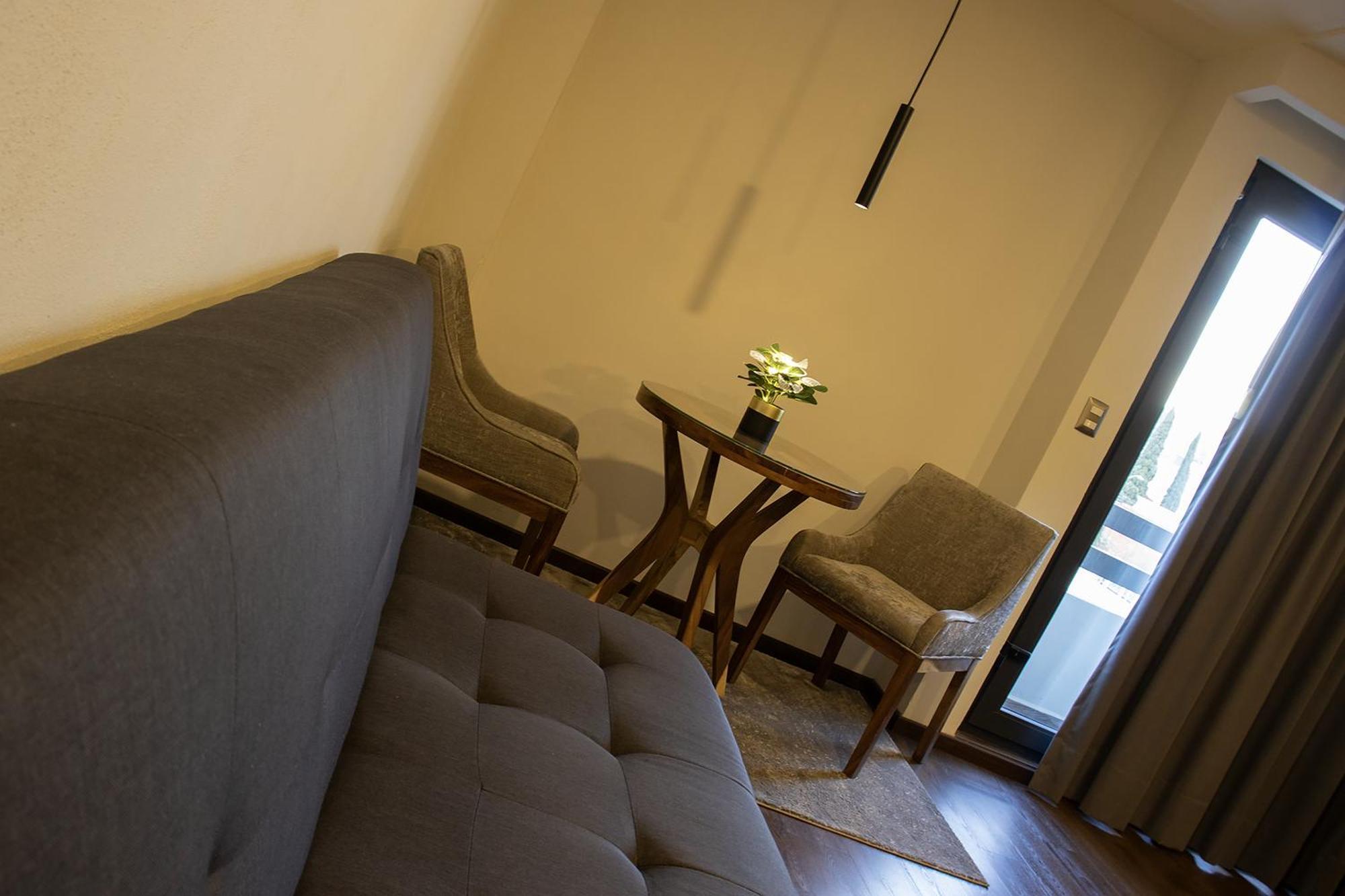 Estanza Hotel & Suites Morelia Buitenkant foto