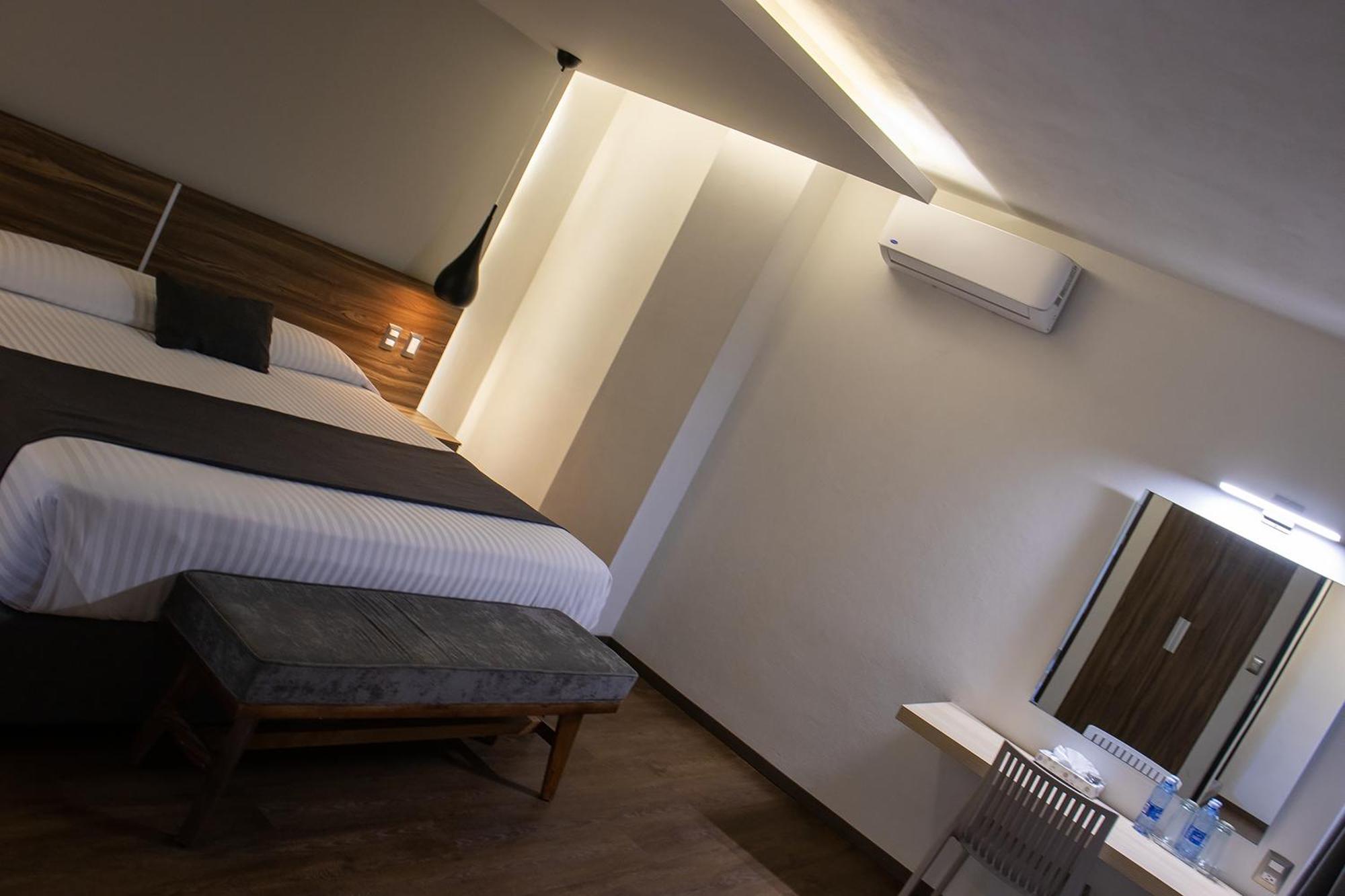 Estanza Hotel & Suites Morelia Buitenkant foto