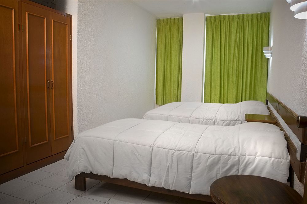 Estanza Hotel & Suites Morelia Buitenkant foto